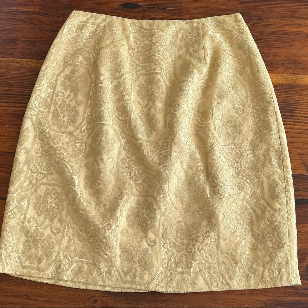 Like New! Elegant Gold Brocade Skirt